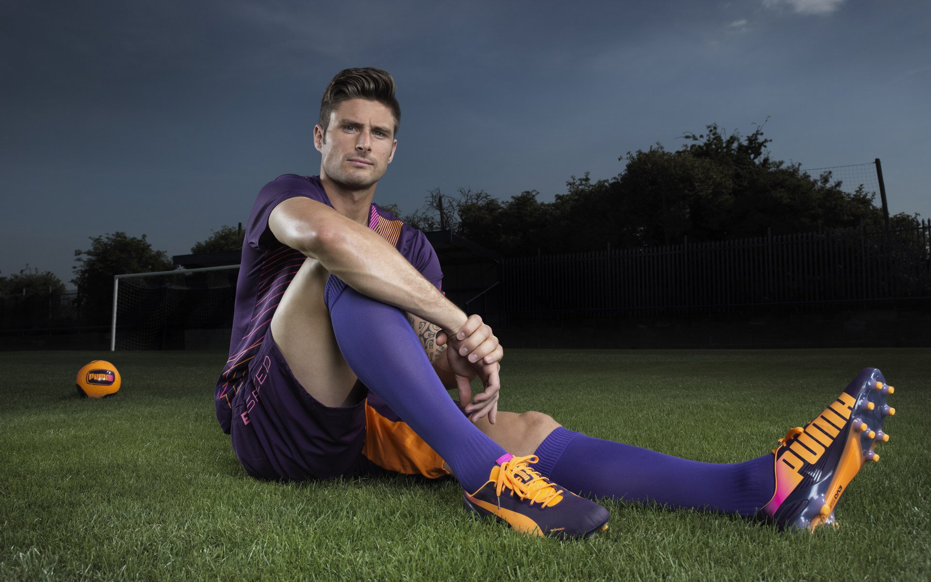  本菲卡决赛鏖战北京国安，德约科维奇砍下13记关键球，全场沸腾